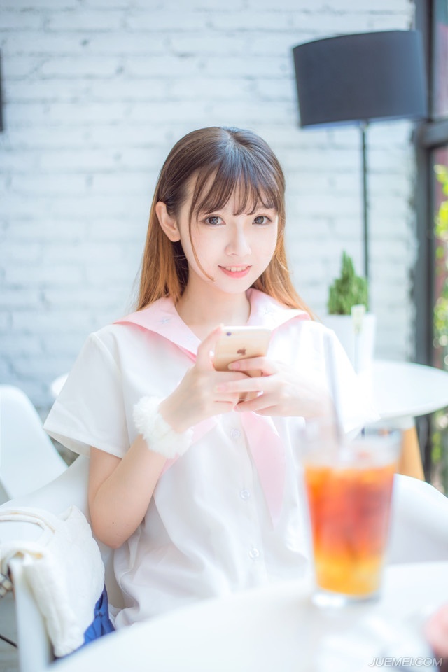 “刘将军，主公今日身体不适，不好见客，你还是请回吧。”孟达看向刘璝，皱眉道。